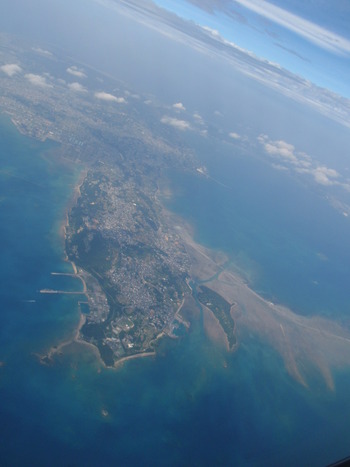 ホワイトビーチ沖上空写真