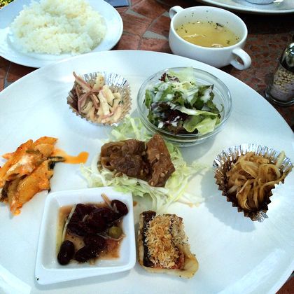 ＋洋食家　マンジェ＋