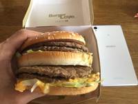 ギガで腹いっぱい！本日発売ギガ ビッグマック 1034kcal 2016/04/06 16:37:51