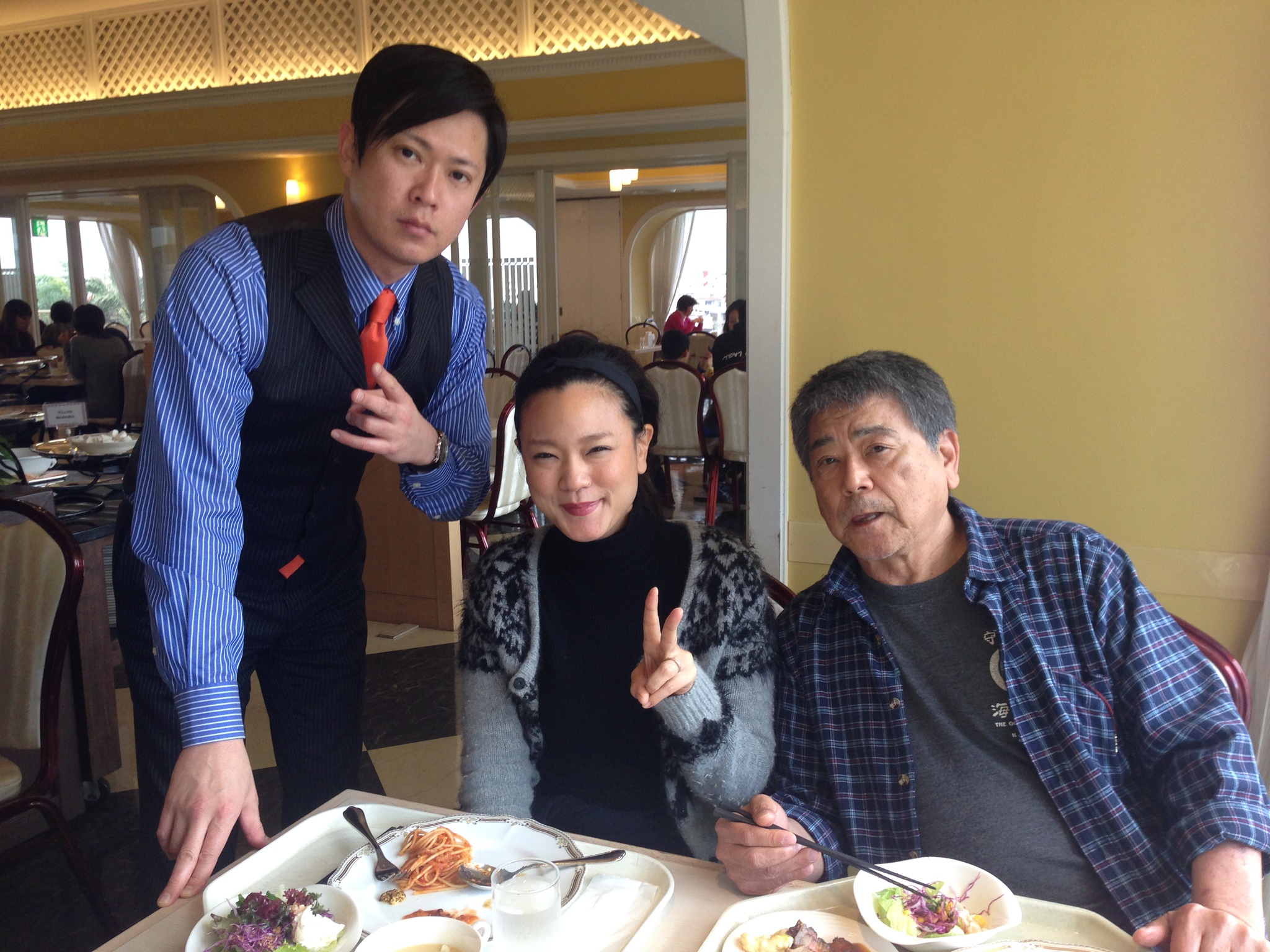 【感謝と愛のメッセージ】家族3人でランチ❤︎