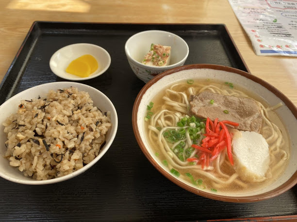 うるま食堂 沖縄そば情報局