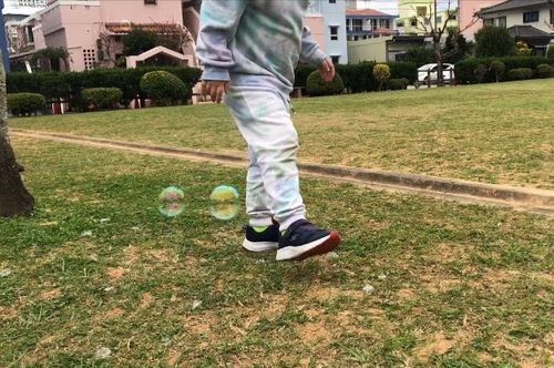 シャボン玉あそび（olive）