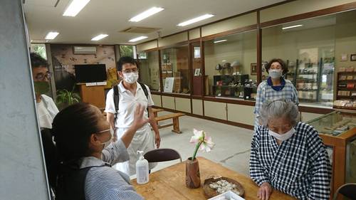 人間国宝・平良敏子先生　100歳おめでとう♪(^∇^*)