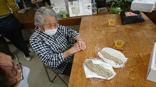人間国宝・平良敏子先生　100歳おめでとう♪(^∇^*)