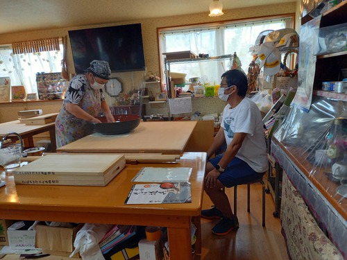 やんばる手打ちそば倶楽部練習風景(*￣3￣)╭