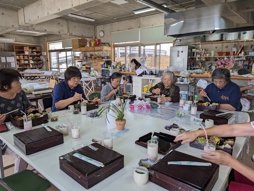 やんばる手打ちそば倶楽部の強い味方　　　　　　　　　　　　　「蕎麦食べ倶楽部」