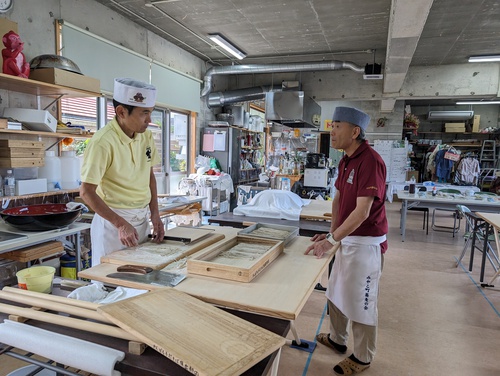 みやこ町蕎麦の会　屋成五段位とそば打ち交流