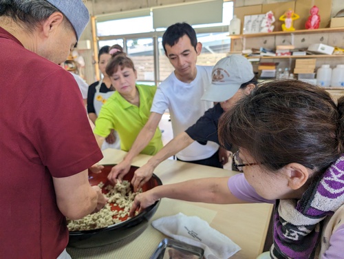 みやこ町蕎麦の会　屋成五段位とそば打ち交流
