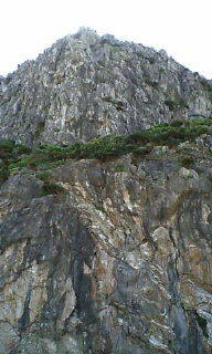 渡名喜島の屏風岩 2007/09/02 10:11:38