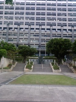 政府前