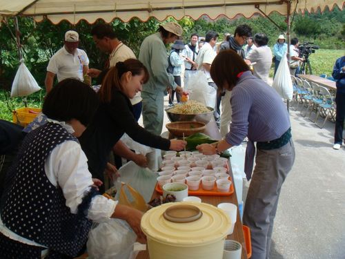 大宜味村でのソバの試食会