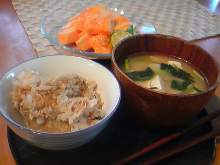 朝ごはんにもパパイヤ