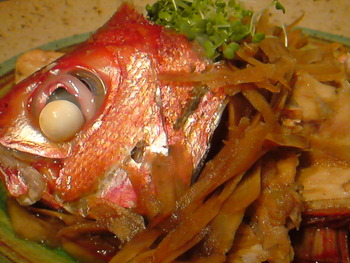 金目鯛のアラ炊き。（つづき・・）