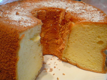 美味しいシフォンケーキ戴きました♪