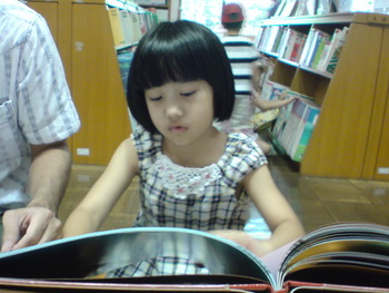 週末図書館。楽しんでます♪