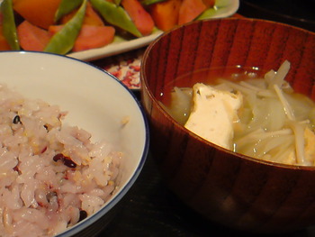 お野菜と厚揚げの味噌汁。