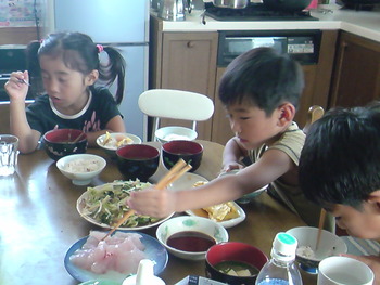 じぃちゃん作のお昼ご飯。