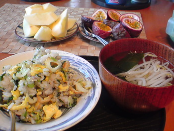 ほうれん草炒飯の朝ごはん。