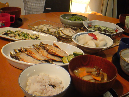 アジの開きとお野菜のおかず。