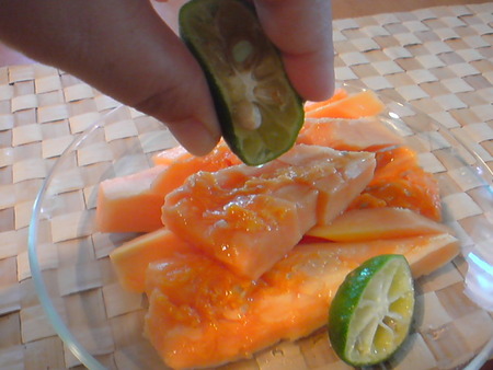 朝ごはんにもパパイヤ