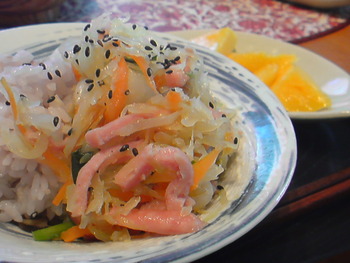 パパイヤイリチーde朝ごはん丼。