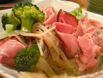 白菜と豚団子の豆乳煮込み。