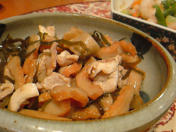 茹でエビと野菜の胡麻和えサラダ