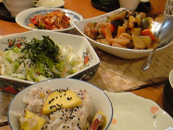 筑前煮とさつま芋ごはん。