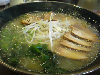 ｶﾔｯｸ後のランチはラーメン。
