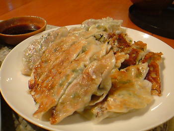 鶏レバー餃子とたんかんのお土産♪