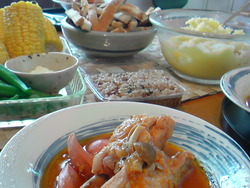鶏煮込みとありあわせランチ。