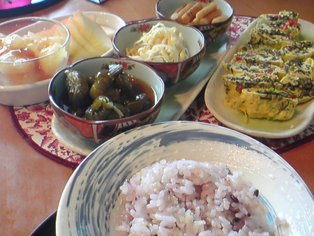 ﾘﾍﾞﾝｼﾞ！！もずく入りダシ巻き朝食。