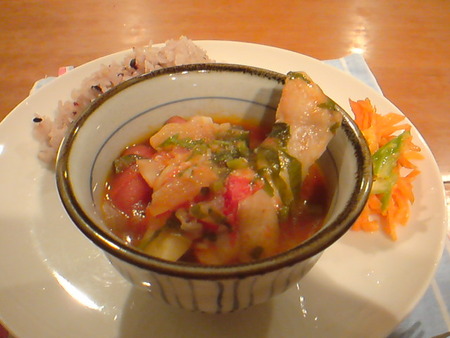 チキンのガーリックトマト煮込み
