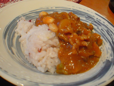 ポークビーンズカレーの夕飯。