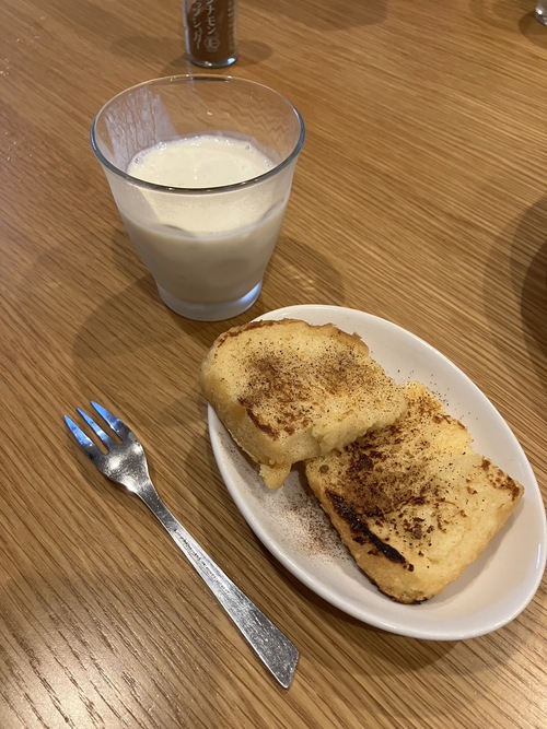 スムージーとフレンチトースト