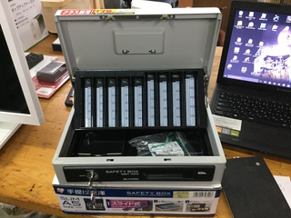 テレビ、炊飯器 他