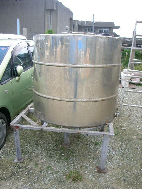 水タンクステンレス製(1t)またまた入荷