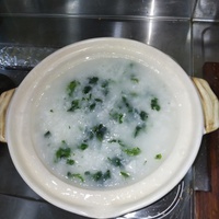 今日は七草粥、代わりにフーチバー、長命草等を入れたおかゆ作りました 2024/01/07 13:09:06