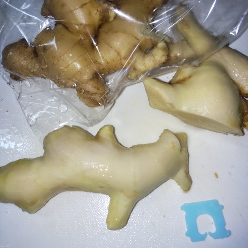 生姜の皮むきに　　パン袋とめを〜