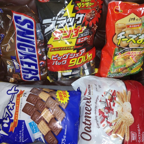 クリスマスマス　お菓子サービス準備
