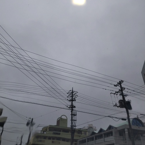 沖縄、奄美地方　梅雨入り