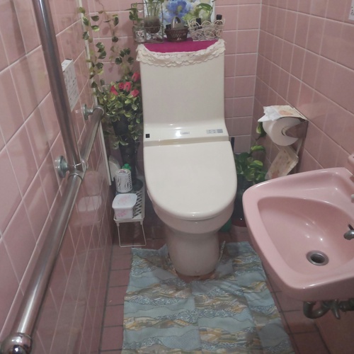 着物のリサイクルで作ったトイレ床敷物