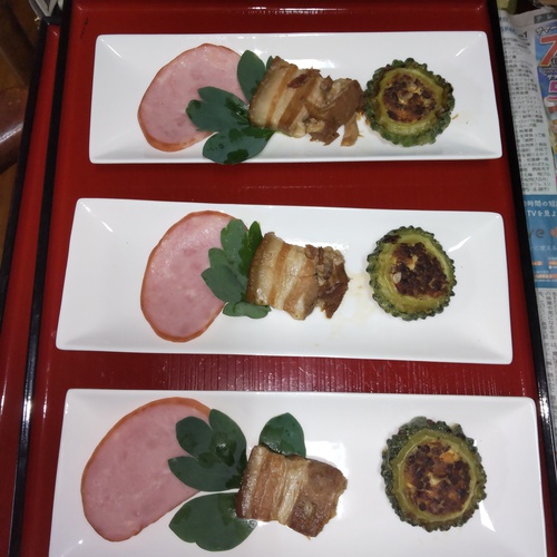 旧盆　中日の今日は　にぎやか〜ゴーヤー新メニューも