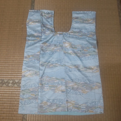 着物のリサイクルで作ったトイレ床敷物