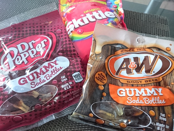 アメリカのお菓子 Skittles Dr Pepperグミ A W Root Beerグミ を食べてみた やりたい事をやっているだけです