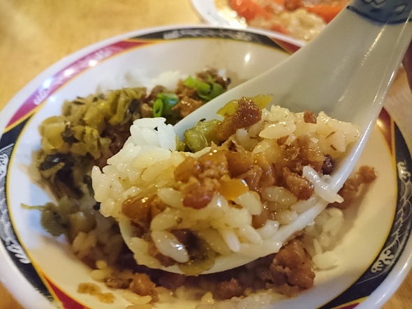 【本場の味】水餃子が美味しいと有名な「青島食堂」に行ってみた！