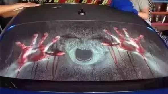 中国 淘宝 タオバオ などで販売されている後続車に警告するステッカーが流行中 やりたい事をやっているだけです