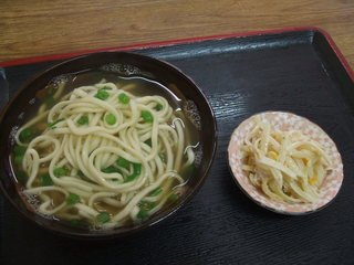 沖縄そば《恩納そば》《いしぐふー》《なかよし》《なかまそば》