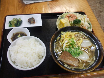 沖縄そば《花織そば》《ゆがふ食堂》