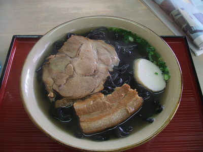 沖縄そば《寿》《豚豚屋》《ぴぱら》《ひかり屋食堂》《島風》